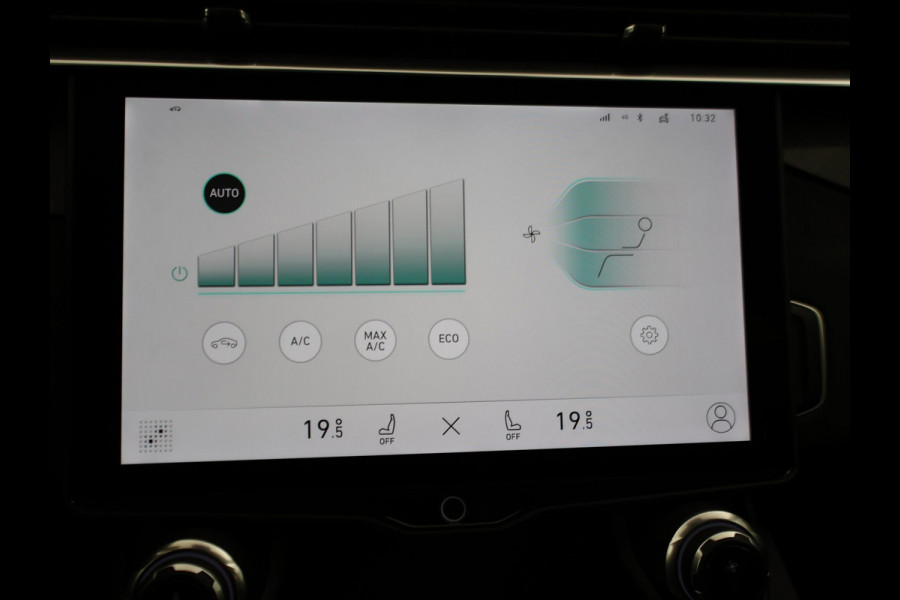 Lynk & Co 01 1.5 PLUG-IN 261 PK AUT. + PANORAMA | INFINTY AUDIO | ADAPTIVE CRUISE | CAMERA | 20 INCH | SFEERVERLICHTING