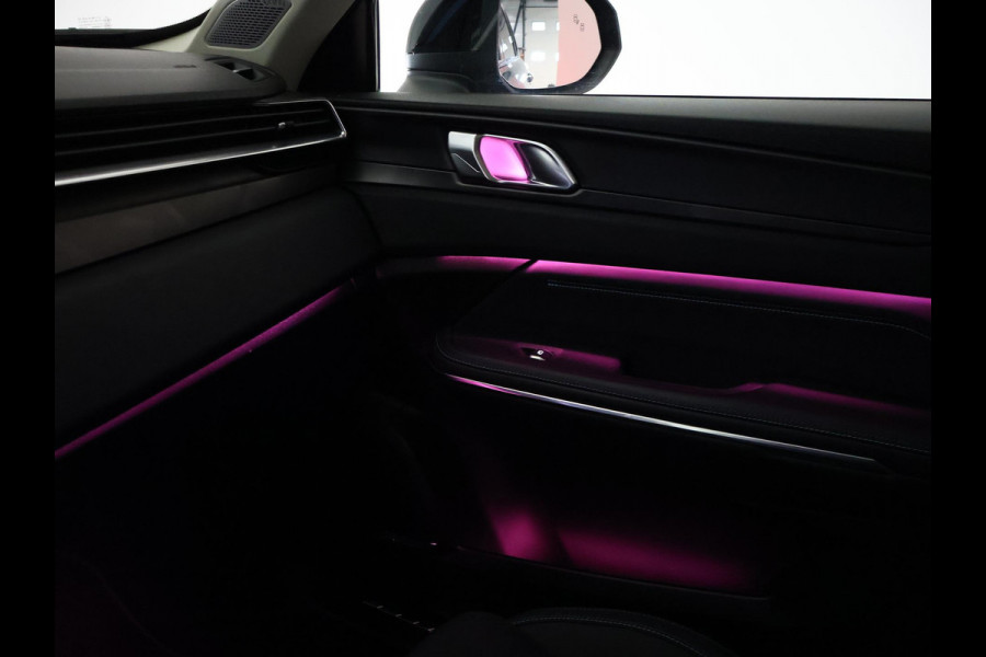 Lynk & Co 01 1.5 PLUG-IN 261 PK AUT. + PANORAMA | INFINTY AUDIO | ADAPTIVE CRUISE | CAMERA | 20 INCH | SFEERVERLICHTING