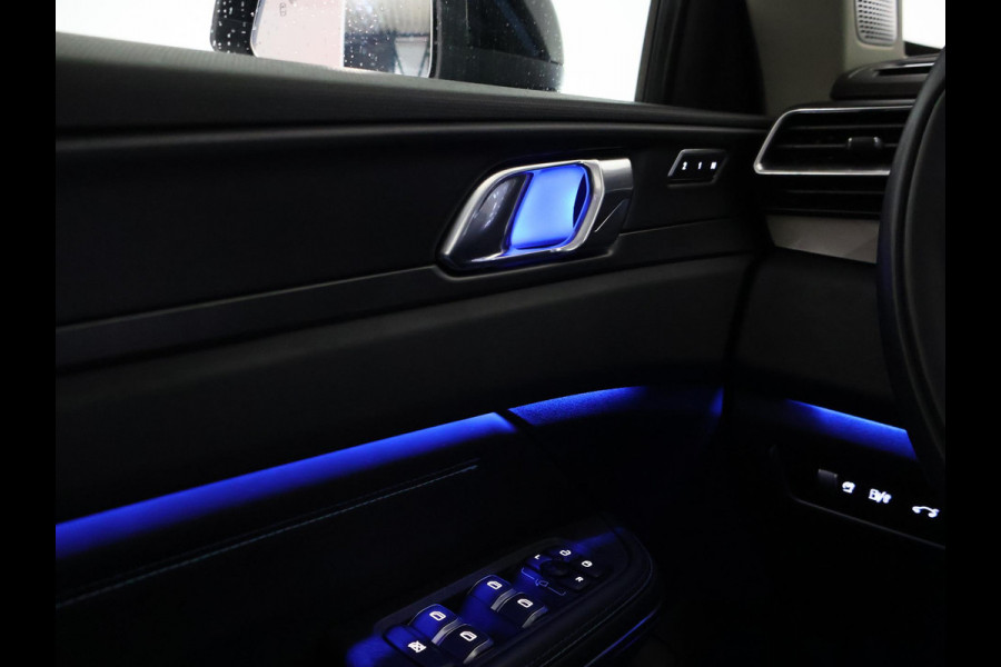 Lynk & Co 01 1.5 PLUG-IN 261 PK AUT. + PANORAMA | INFINTY AUDIO | ADAPTIVE CRUISE | CAMERA | 20 INCH | SFEERVERLICHTING