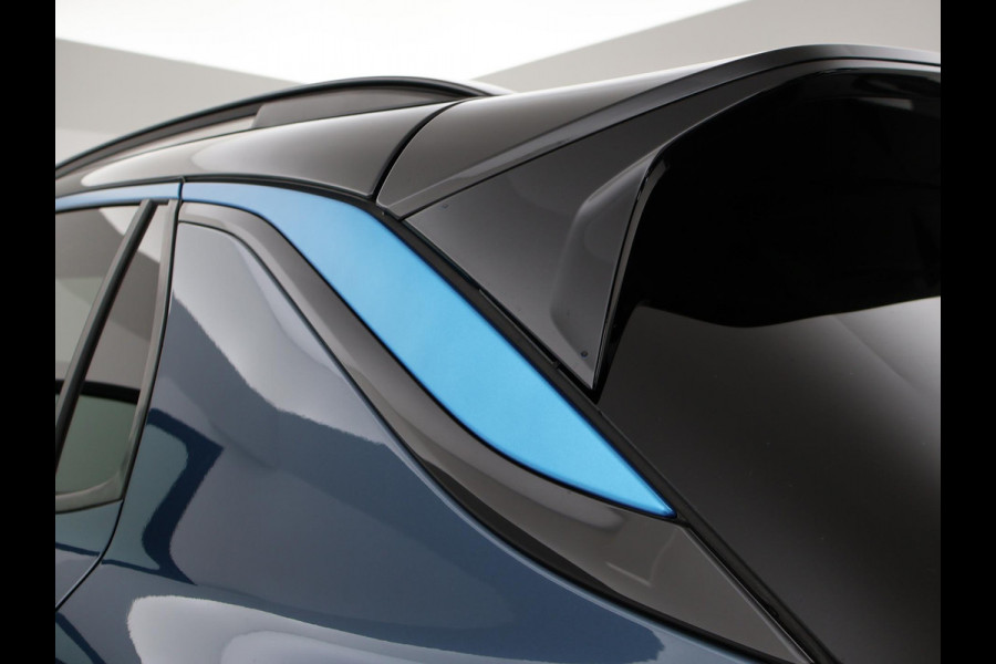 Lynk & Co 01 1.5 PLUG-IN 261 PK AUT. + PANORAMA | INFINTY AUDIO | ADAPTIVE CRUISE | CAMERA | 20 INCH | SFEERVERLICHTING