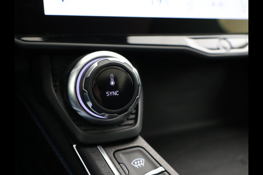 Lynk & Co 01 1.5 PLUG-IN 261 PK AUT. + PANORAMA | INFINTY AUDIO | ADAPTIVE CRUISE | CAMERA | 20 INCH | SFEERVERLICHTING