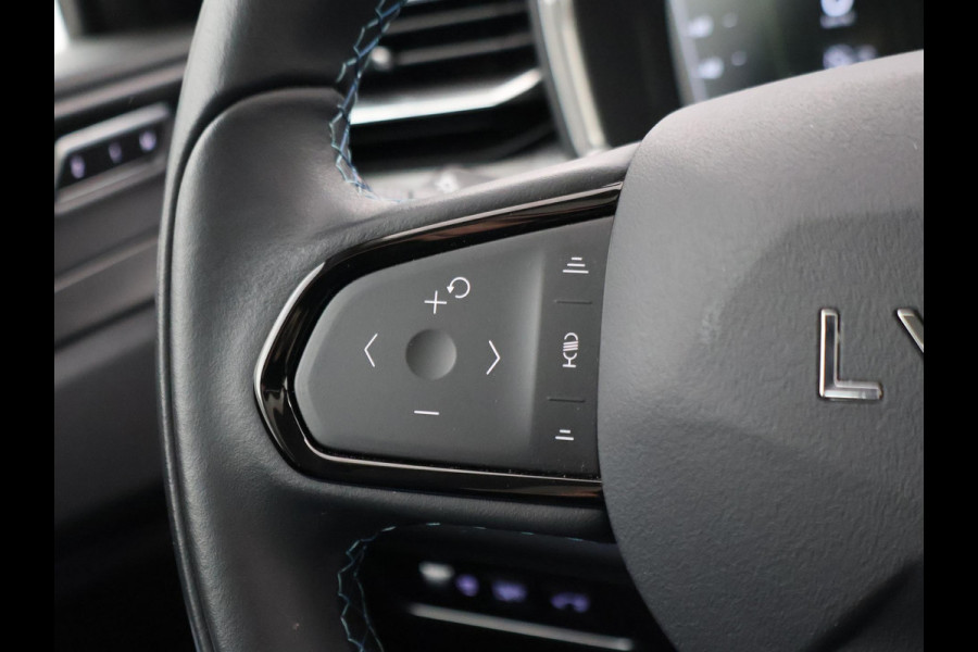 Lynk & Co 01 1.5 PLUG-IN 261 PK AUT. + PANORAMA | INFINTY AUDIO | ADAPTIVE CRUISE | CAMERA | 20 INCH | SFEERVERLICHTING