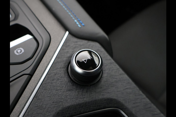 Lynk & Co 01 1.5 PLUG-IN 261 PK AUT. + PANORAMA | INFINTY AUDIO | ADAPTIVE CRUISE | CAMERA | 20 INCH | SFEERVERLICHTING