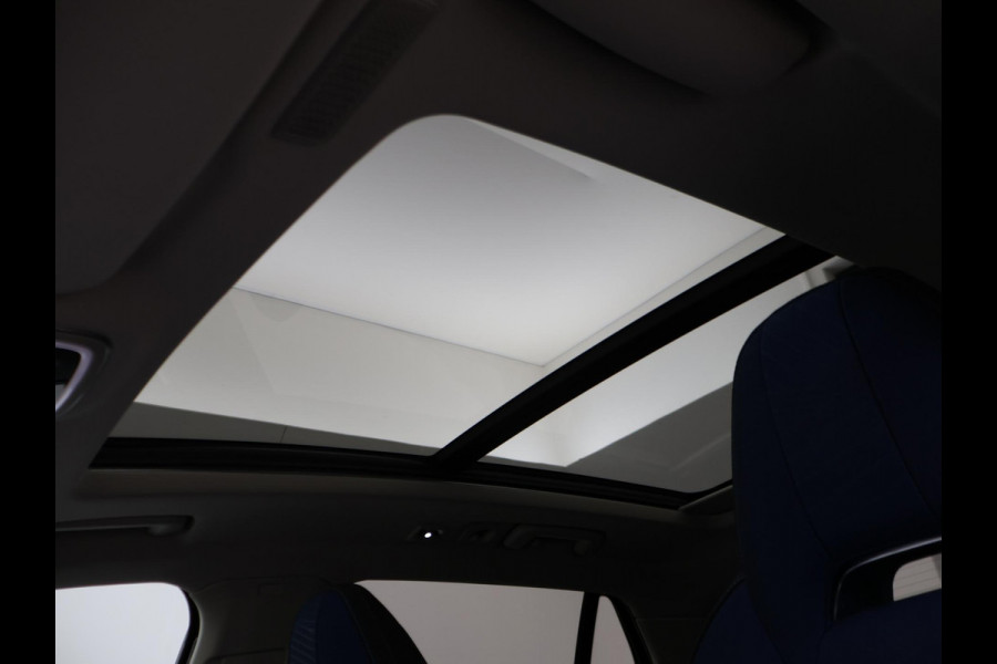 Lynk & Co 01 1.5 PLUG-IN 261 PK AUT. + PANORAMA | INFINTY AUDIO | ADAPTIVE CRUISE | CAMERA | 20 INCH | SFEERVERLICHTING