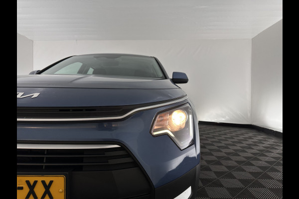 Kia Niro 1.6 GDi Hybrid ComfortLine (INCL-BTW) Aut. *ADAPTIVE-CRUISE | DIGI-COCKPIT | CARPLAY | CAMERA | COMFORTSEATS | DAB | ECC | PDC | CRUISE | TOWBAR | 16''ALU*