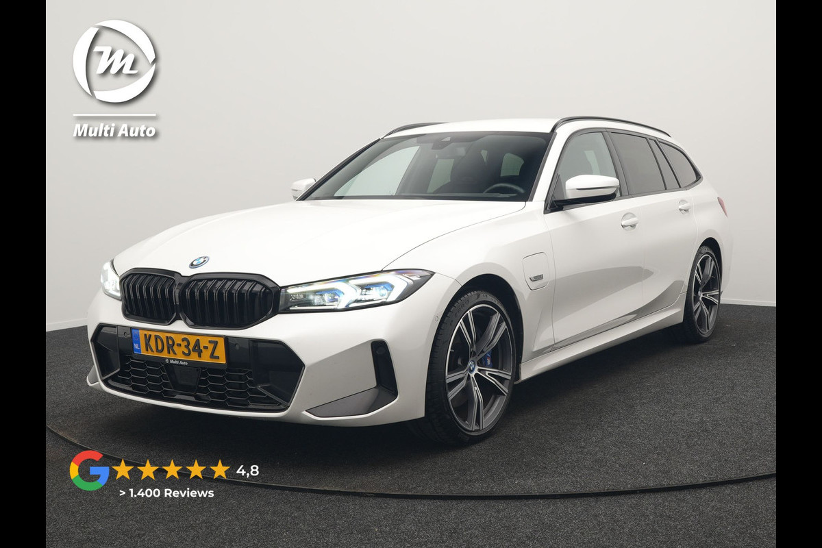 BMW 3 Serie Touring 330e M Sport PHEV 293pk Dealer O.H. NIEUW MODEL | Adaptive Cruise | Head Up | Camera | Lederen Competition Stoelen Memory & Verwarmd | Sfeerverlichting | Stuur Verwarmd | Keyless | Blis | Apple Carplay | Plug In Hybrid |