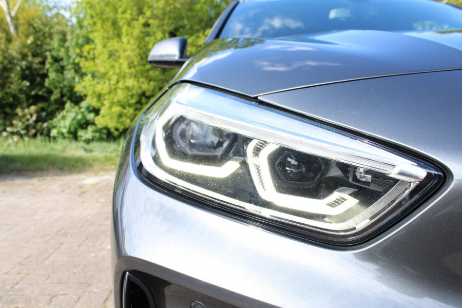 BMW 1-serie 118i Business Edition Plus 136pk Automaat | M -Sport | Navi | Stoelverwarming | PDC |
