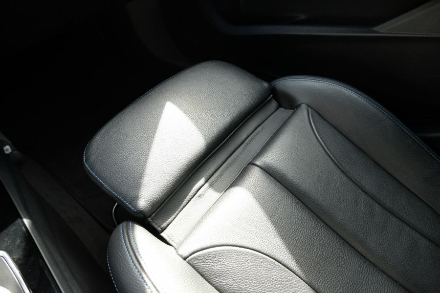 BMW 1-serie 118i Business Edition Plus 136pk Automaat | M -Sport | Navi | Stoelverwarming | PDC |