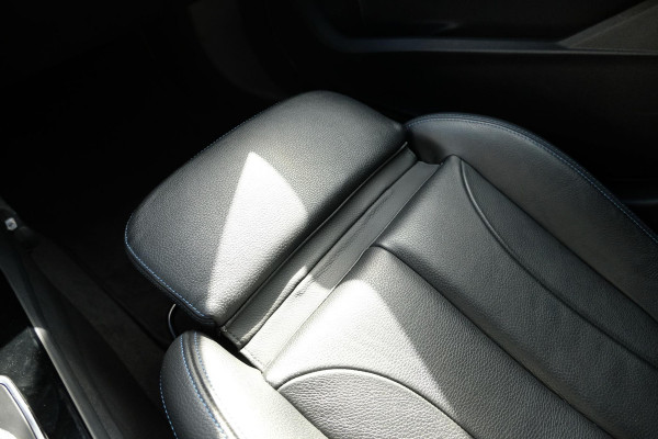 BMW 1-serie 118i Business Edition Plus 136pk Automaat | M -Sport | Navi | Stoelverwarming | PDC |