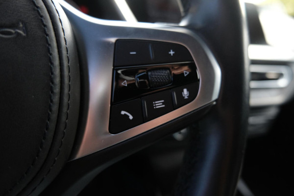 BMW 1-serie 118i Business Edition Plus 136pk Automaat | M -Sport | Navi | Stoelverwarming | PDC |