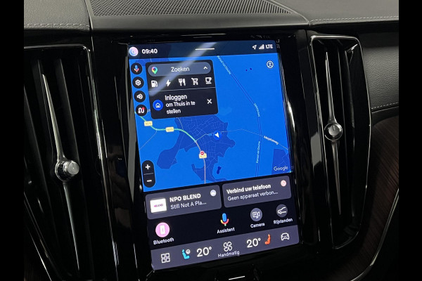 Volvo XC60 2.0 T8 Plug-in hybrid AWD Ultra Dark Luchtvering | Massage | Trekhaak | Stoelventilatie | Open dak | Adapt. Cruise | 360 camera | Head-up | Memory | Stuur-/stoelverwarming
