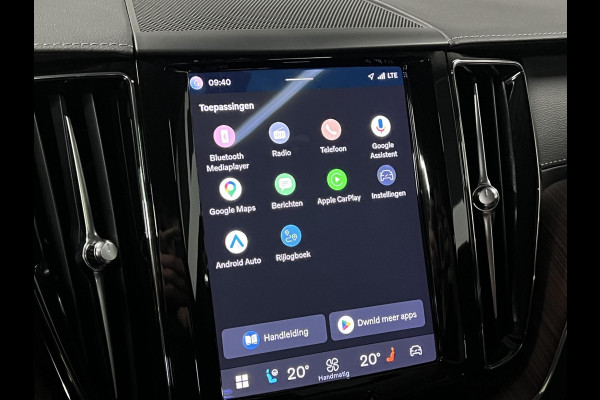 Volvo XC60 2.0 T8 Plug-in hybrid AWD Ultra Dark Luchtvering | Massage | Trekhaak | Stoelventilatie | Open dak | Adapt. Cruise | 360 camera | Head-up | Memory | Stuur-/stoelverwarming
