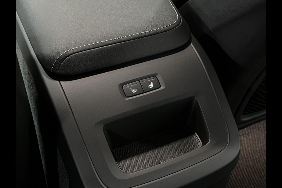 Volvo XC60 2.0 T8 Plug-in hybrid AWD Ultra Dark Luchtvering | Massage | Trekhaak | Stoelventilatie | Open dak | Adapt. Cruise | 360 camera | Head-up | Memory | Stuur-/stoelverwarming