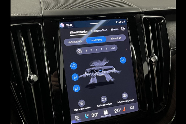 Volvo XC60 2.0 T8 Plug-in hybrid AWD Ultra Dark Luchtvering | Massage | Trekhaak | Stoelventilatie | Open dak | Adapt. Cruise | 360 camera | Head-up | Memory | Stuur-/stoelverwarming
