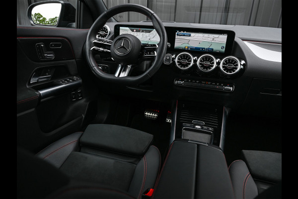 Mercedes-Benz GLA 250 e Business Solution AMG | Panorama dak | Memory seats | Stoelverwarming | Head-up | Camera | Ambiance interieur | Distronic |