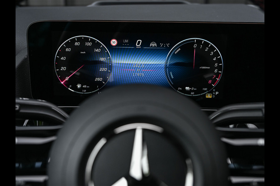 Mercedes-Benz GLA 250 e Business Solution AMG | Panorama dak | Memory seats | Stoelverwarming | Head-up | Camera | Ambiance interieur | Distronic |