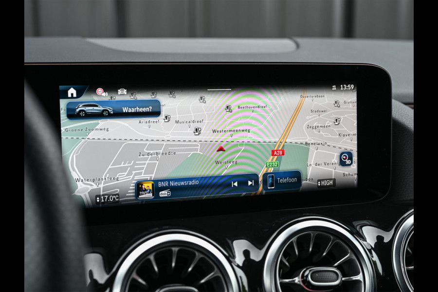 Mercedes-Benz GLA 250 e Business Solution AMG | Panorama dak | Memory seats | Stoelverwarming | Head-up | Camera | Ambiance interieur | Distronic |