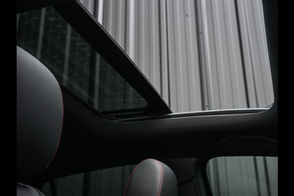 Mercedes-Benz GLA 250 e Business Solution AMG | Panorama dak | Memory seats | Stoelverwarming | Head-up | Camera | Ambiance interieur | Distronic |