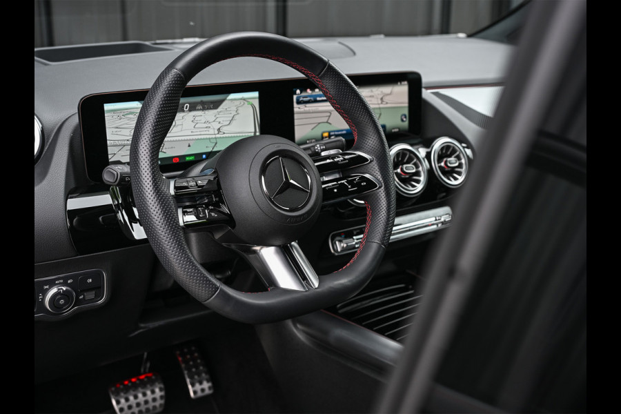 Mercedes-Benz GLA 250 e Business Solution AMG | Panorama dak | Memory seats | Stoelverwarming | Head-up | Camera | Ambiance interieur | Distronic |