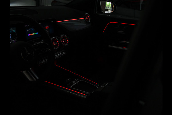 Mercedes-Benz GLA 250 e Business Solution AMG | Panorama dak | Memory seats | Stoelverwarming | Head-up | Camera | Ambiance interieur | Distronic |
