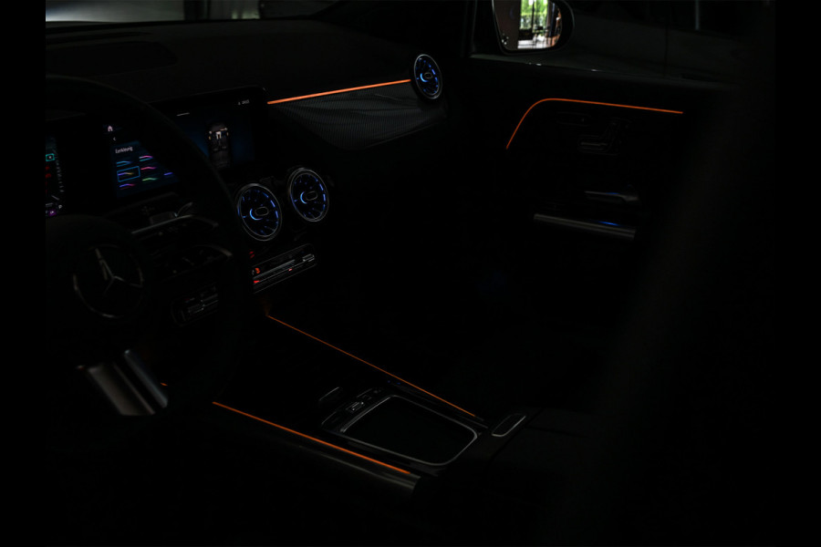 Mercedes-Benz GLA 250 e Business Solution AMG | Panorama dak | Memory seats | Stoelverwarming | Head-up | Camera | Ambiance interieur | Distronic |