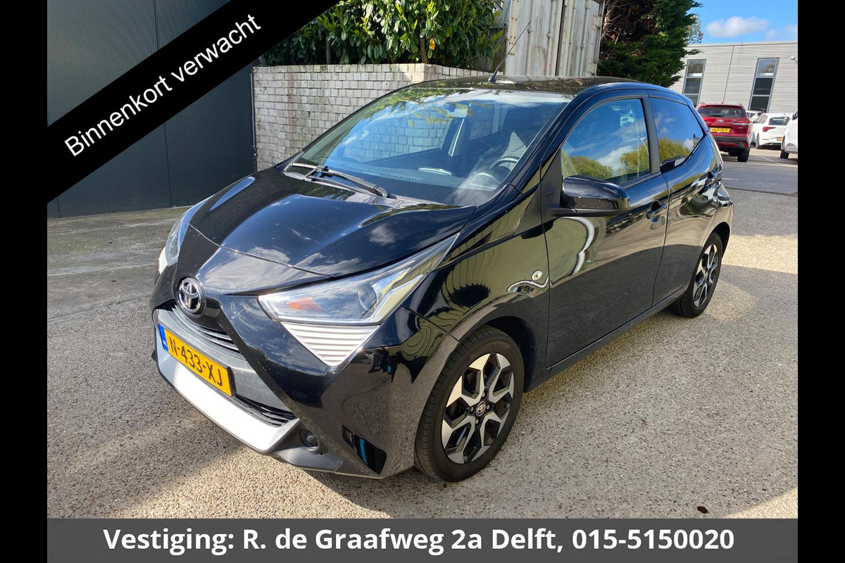 Toyota Aygo 1.0 VVT-i X-Joy Pack | Apple Carplay & AndroidAUTO | Lichtmetalen velgen | Privacy Glass |