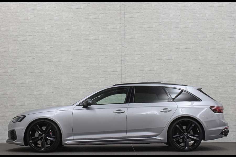 Audi RS4 Avant 2.9 TFSI A4 Quattro | Carbon | Panorama | RS-Dynamic | ACC | 360 Camera | Matrix-LED | Keyless-Entry | Massage | 20 inch | Memory | Black-Optic | 3-Zone Clima | Tour-Pakket | Getint Glas | Sfeerverlichting | Autom. Parkeren | Virtual-Cockpit |