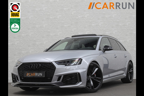 Audi RS4 Avant 2.9 TFSI A4 Quattro | Carbon | Panorama | RS-Dynamic | ACC | 360 Camera | Matrix-LED | Keyless-Entry | Massage | 20 inch | Memory | Black-Optic | 3-Zone Clima | Tour-Pakket | Getint Glas | Sfeerverlichting | Autom. Parkeren | Virtual-Cockpit |