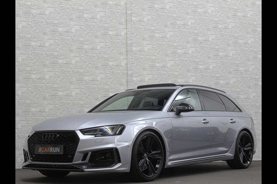 Audi RS4 Avant 2.9 TFSI A4 Quattro | Carbon | Panorama | RS-Dynamic | ACC | 360 Camera | Matrix-LED | Keyless-Entry | Massage | 20 inch | Memory | Black-Optic | 3-Zone Clima | Tour-Pakket | Getint Glas | Sfeerverlichting | Autom. Parkeren | Virtual-Cockpit |