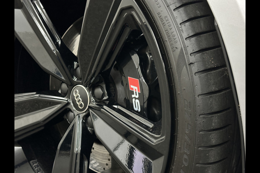 Audi RS4 Avant 2.9 TFSI A4 Quattro | Carbon | Panorama | RS-Dynamic | ACC | 360 Camera | Matrix-LED | Keyless-Entry | Massage | 20 inch | Memory | Black-Optic | 3-Zone Clima | Tour-Pakket | Getint Glas | Sfeerverlichting | Autom. Parkeren | Virtual-Cockpit |