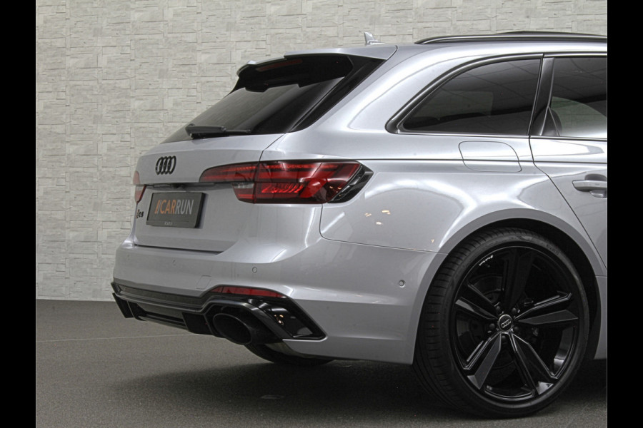 Audi RS4 Avant 2.9 TFSI A4 Quattro | Carbon | Panorama | RS-Dynamic | ACC | 360 Camera | Matrix-LED | Keyless-Entry | Massage | 20 inch | Memory | Black-Optic | 3-Zone Clima | Tour-Pakket | Getint Glas | Sfeerverlichting | Autom. Parkeren | Virtual-Cockpit |