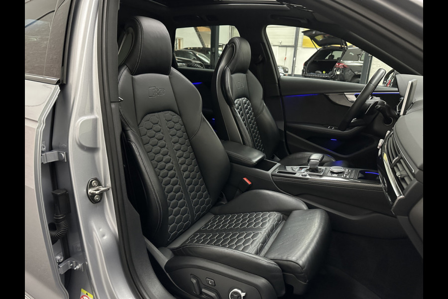 Audi RS4 Avant 2.9 TFSI A4 Quattro | Carbon | Panorama | RS-Dynamic | ACC | 360 Camera | Matrix-LED | Keyless-Entry | Massage | 20 inch | Memory | Black-Optic | 3-Zone Clima | Tour-Pakket | Getint Glas | Sfeerverlichting | Autom. Parkeren | Virtual-Cockpit |