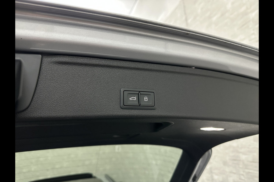 Audi RS4 Avant 2.9 TFSI A4 Quattro | Carbon | Panorama | RS-Dynamic | ACC | 360 Camera | Matrix-LED | Keyless-Entry | Massage | 20 inch | Memory | Black-Optic | 3-Zone Clima | Tour-Pakket | Getint Glas | Sfeerverlichting | Autom. Parkeren | Virtual-Cockpit |