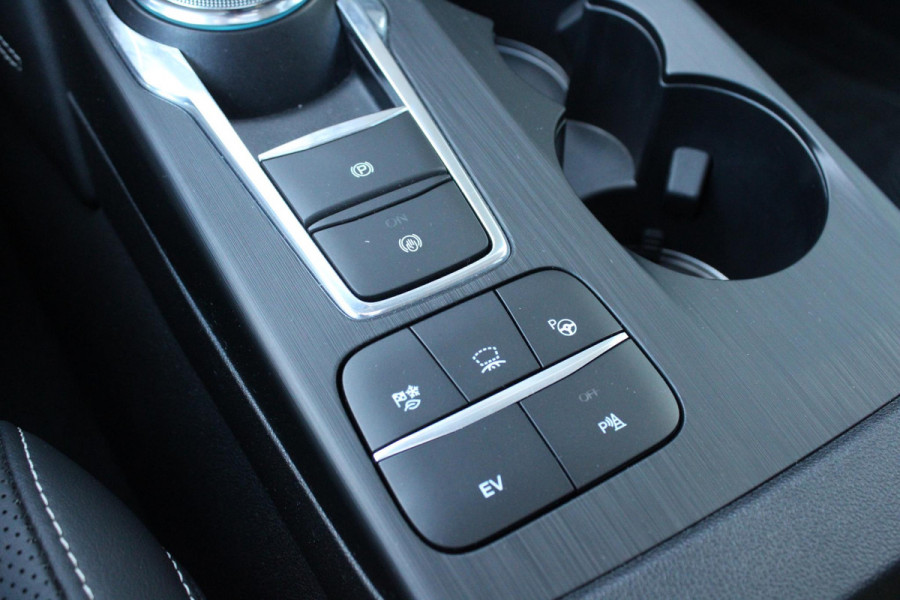 Ford Kuga 2.5 PHEV Vignale | Panorama Dak | Adaptive Cruise Control | Winterpack | Full LED | Volledig Lederen Interieur |