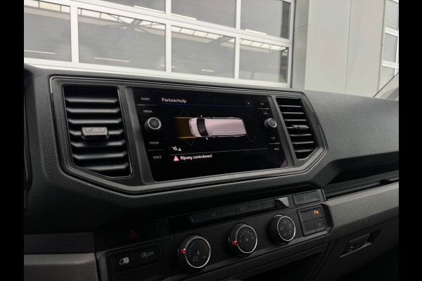 Volkswagen Crafter 35 2.0 TDI L3H3 > Trekhaak/P sensoren/Navigatie