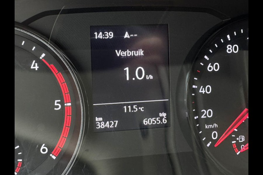 Volkswagen Crafter 35 2.0 TDI L3H3 > Trekhaak/P sensoren/Navigatie