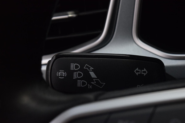 Volkswagen T-Roc 1.5 TSI Goal|Nav.|Stoelverw.|ACC|Carplay