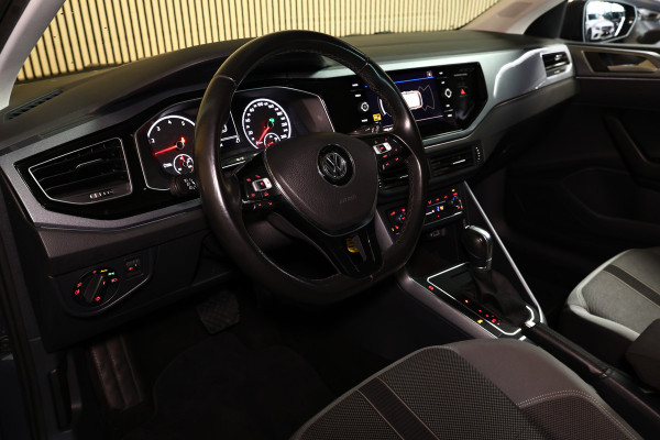 Volkswagen Polo 1.0 TSI Highline R line int. NAVI CLIMA PDC "18