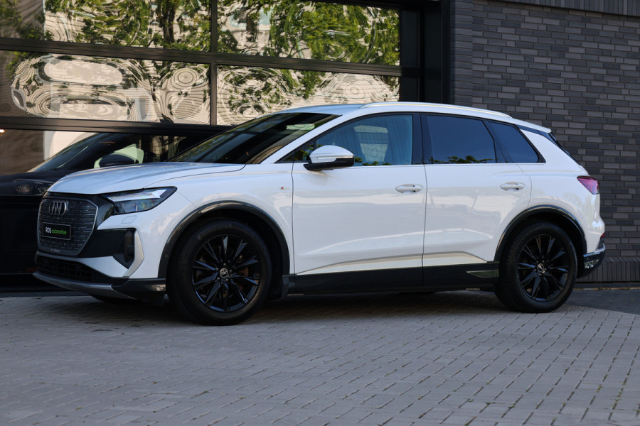 Audi Q4 e-tron 40 S edition 77 kWh | BTW | CAMERA | STOELVERWARMING | ACC | 19'' |