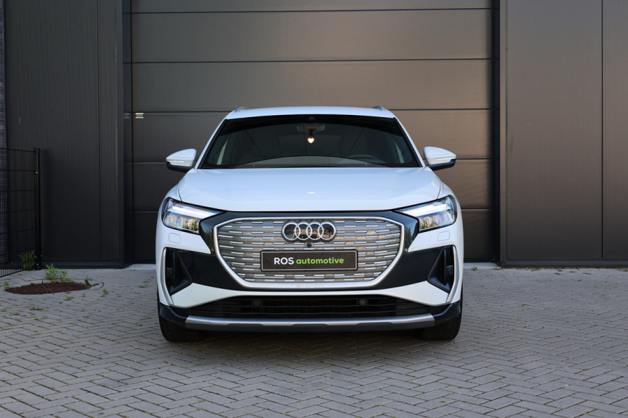 Audi Q4 e-tron 40 S edition 77 kWh | BTW | CAMERA | STOELVERWARMING | ACC | 19'' |