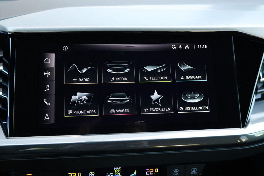Audi Q4 e-tron 40 S edition 77 kWh | BTW | CAMERA | STOELVERWARMING | ACC | 19'' |