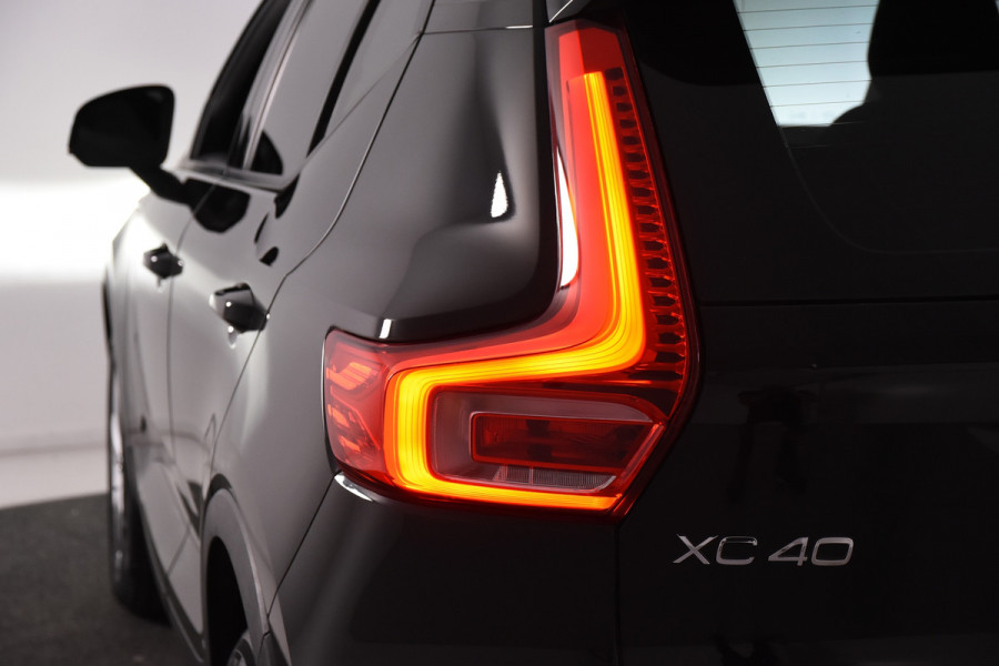 Volvo XC40 1.5 T2 Momentum Core Automaat *1ste Eigenaar*Navigatie*PDC*