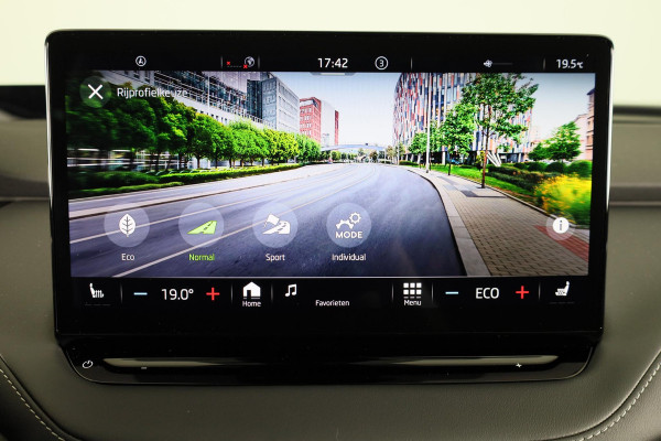 Škoda Enyaq 60 Sportline 180pk| Panoramadak | Business upgrade pakket | 21 inch Lichtmetalen velgen |