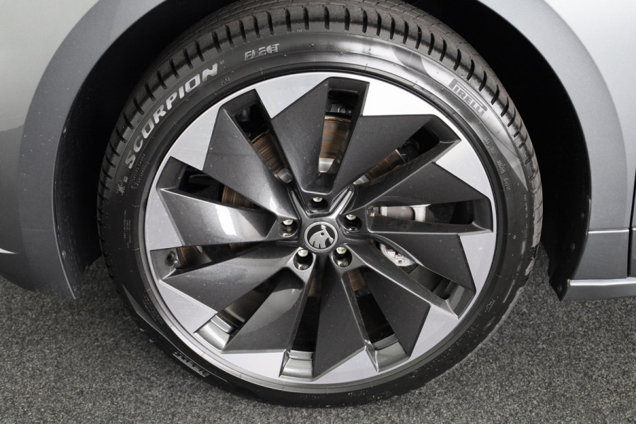 Škoda Enyaq 60 Sportline 180pk| Panoramadak | Business upgrade pakket | 21 inch Lichtmetalen velgen |