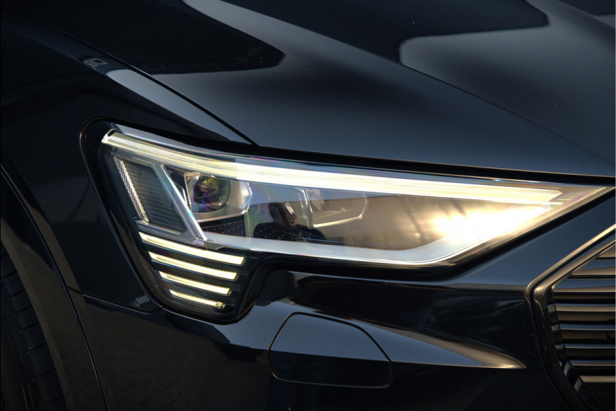 Audi e-tron e-tron 50 quattro Launch edition plus 71 kWh S-Line | Panoramadak | Bang & Olufsen | Head-Up Display | Stoelverwarming | Ambiance Verlichting | Adaptive Cruise Control | Memory Seat | Camera |