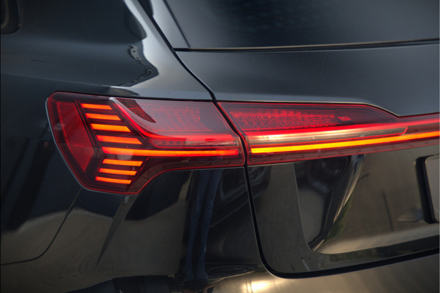 Audi e-tron e-tron 50 quattro Launch edition plus 71 kWh S-Line | Panoramadak | Bang & Olufsen | Head-Up Display | Stoelverwarming | Ambiance Verlichting | Adaptive Cruise Control | Memory Seat | Camera |
