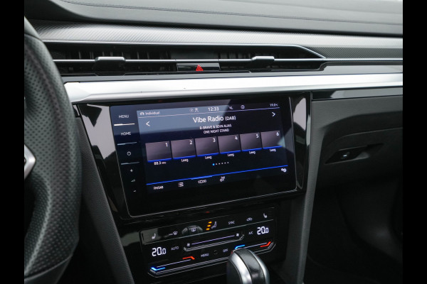 Volkswagen Arteon 1.4 TSI eHybrid R-Line Business+ (Plug-In) (INCL-BTW) *PANO | HEAD-UP | LEATHER-MICROFIBRE | FULL-LED | TOPVIEW | ADAPTIVE-CRUISE | BLINDSPOT | HEATED-SPORTSEATS | KEYLESS | NAVI-FULLMAP | PRIVACYGLASS | SHIFTPADDLES | DIGI-COCKPIT |