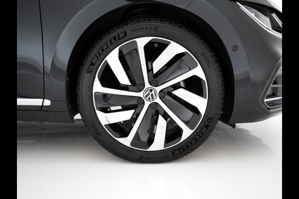Volkswagen Arteon 1.4 TSI eHybrid R-Line Business+ (Plug-In) (INCL-BTW) *PANO | HEAD-UP | LEATHER-MICROFIBRE | FULL-LED | TOPVIEW | ADAPTIVE-CRUISE | BLINDSPOT | HEATED-SPORTSEATS | KEYLESS | NAVI-FULLMAP | PRIVACYGLASS | SHIFTPADDLES | DIGI-COCKPIT |