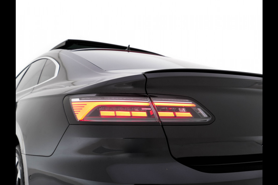 Volkswagen Arteon 1.4 TSI eHybrid R-Line Business+ (Plug-In) (INCL-BTW) *PANO | HEAD-UP | LEATHER-MICROFIBRE | FULL-LED | TOPVIEW | ADAPTIVE-CRUISE | BLINDSPOT | HEATED-SPORTSEATS | KEYLESS | NAVI-FULLMAP | PRIVACYGLASS | SHIFTPADDLES | DIGI-COCKPIT |