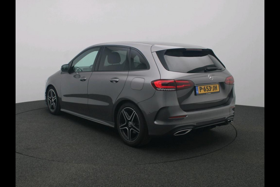 Mercedes-Benz B-Klasse 180 Business Solution AMG AMG Line | Night Pakket | Sfeerverlichting | Achteruitrijcamera | Ledkoplampen | Inclusief 24 maanden Mercedes-Benz Certified garantie voor Europa.